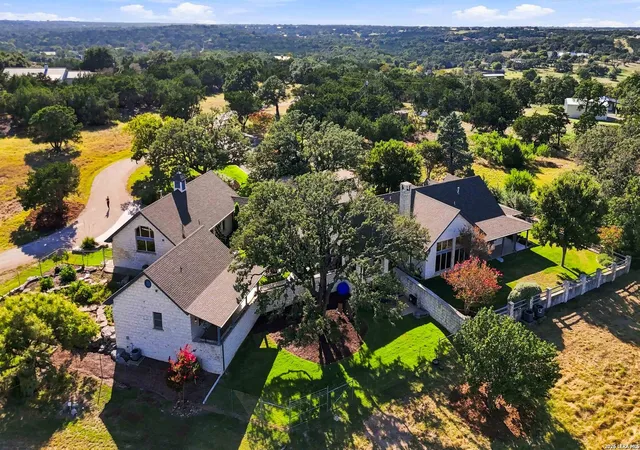 5th image of 160 Live Oak Ln, Kerrville, TX 78028 | MLS# 2006704