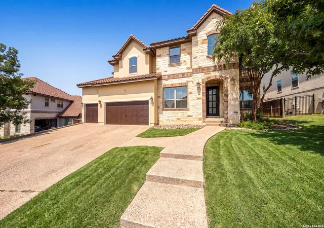 Photo 3 of Single family home for sale at 25207 Estancia Cir,, San Antonio, TX 78260 | MLS# 2006715 | Listing updated on 2026-09-11