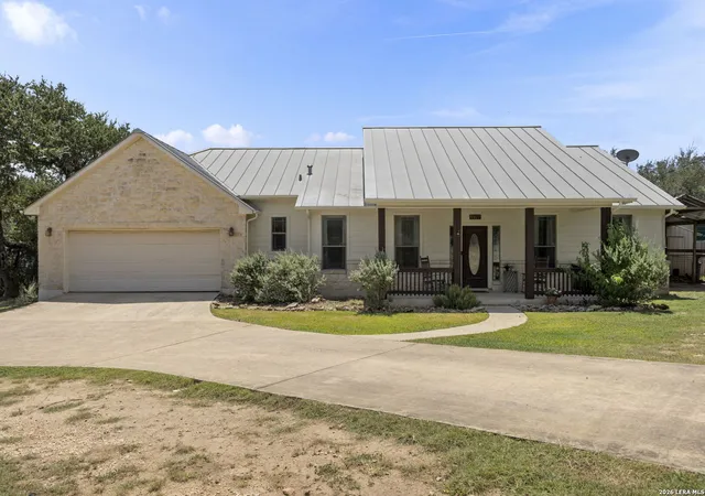 Photo 2 of Single family home for sale at 2700 Skyline Dr, Canyon Lake, TX 78133 | MLS# 2006716 | Listing updated on 2026-09-13
