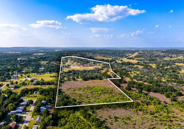 2nd image of 331 Suniland, Fredericksburg, TX 78624 | MLS# 2006719