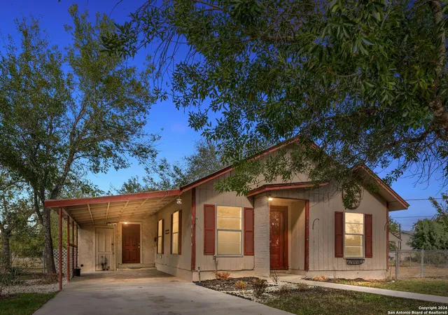1st image of 412 W Coker, Devine, TX 78016 | MLS# 2006722