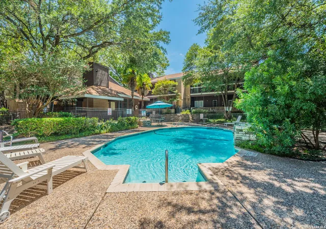 2nd image of 8655 Datapoint Dr, San Antonio, TX 78229