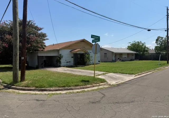 Photo 4 of Single family home for sale at 207 W Anderson Ave, Killeen, TX 76541 | MLS# 2006746 | Listing updated on 2026-08-21