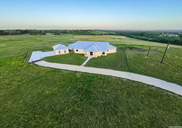 2nd image of 457 Branch Rd, Seguin, TX 78155 | MLS# 2006777