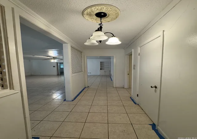 Photo 3 of Single family home for sale at 2406 Bon Aire Ave, Victoria, TX 77901 | MLS# 2006786 | Listing updated on 2026-08-18