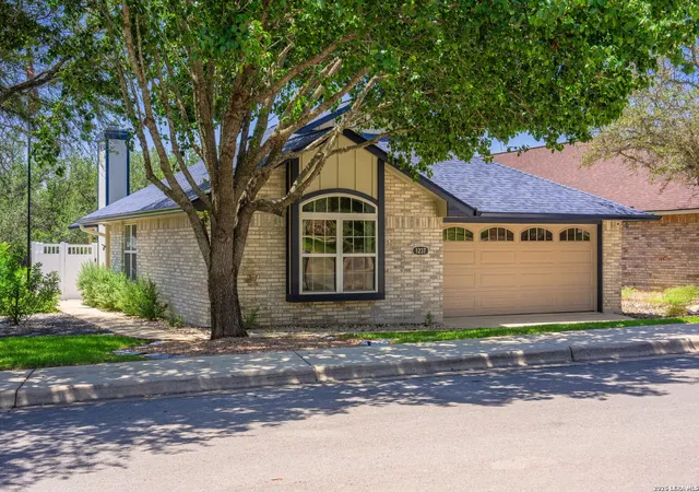 Photo 2 of Single family home for sale at 1237 Victory Lane, Kerrville, TX 78028 | MLS# 2006788 | Listing updated on 2026-08-18