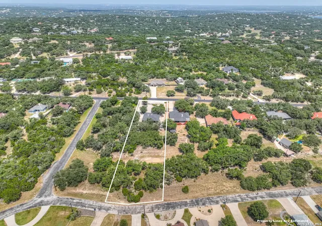 Photo 2 of Single family home for sale at 581 Lorne, Canyon Lake, TX 78133 | MLS# 2006792 | Listing updated on 2026-09-09