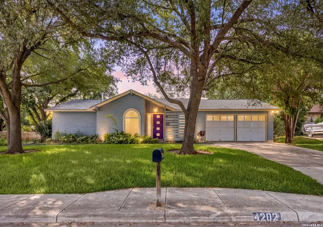 Photo 1 of Single family home for sale at 4202 Flint Hl, San Antonio, TX 78230 | MLS# 2006804 | Listing updated on 2026-08-28