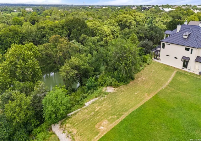 Photo 2 of Single family home for sale at 1329 River Pl Dr, New Braunfels, TX 78130 | MLS# 2006819 | Listing updated on 2026-09-21