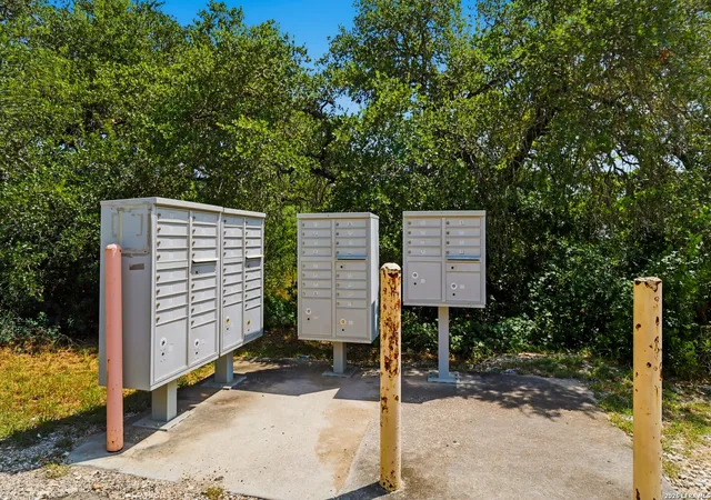 Photo 3 of Sale Pending at 20130 County Rd 174, Helotes, TX 78023 | MLS# 2006823 | Listing updated on 2026-08-14