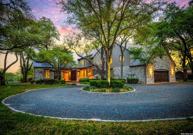 Photo 3 of Mansion for sale at 425 Terminal Loop Rd, Mc Queeney, TX 78123 | MLS# 2006825 | Listing updated on 2026-09-14