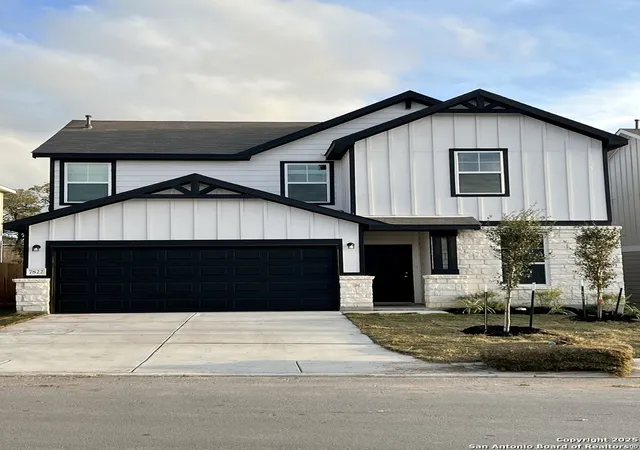 Photo 1 of Single family home for sale at 7822 Ponderosa Pne, Boerne, TX 78015 | MLS# 2006883 | Listing updated on 2026-08-18