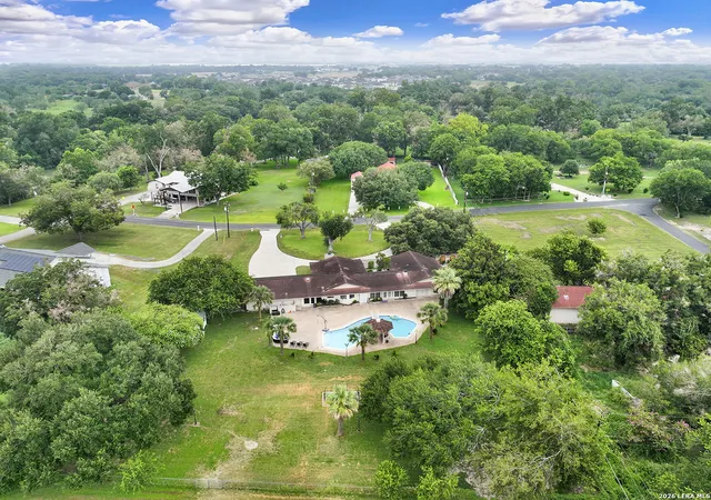 2nd image of 5 Augusta Dr, Seguin, TX 78155 | MLS# 2006907