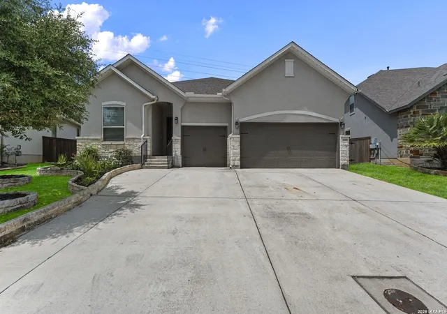 Photo 2 of Sale Pending at 1080 Carriage Loop, New Braunfels, TX 78132 | MLS# 2006920 | Listing updated on 2026-09-04