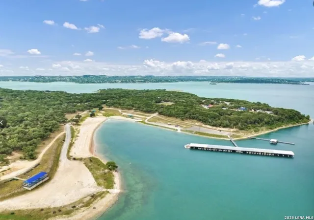 2nd image of 1185 Parkview Dr #APT D24, Canyon Lake, TX 78133 | MLS# 2006929
