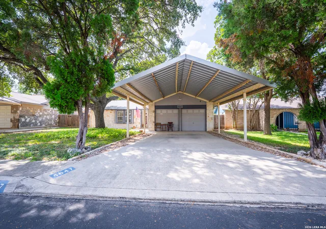 Photo 3 of Single family home for sale at 4647 Harpers Bnd, San Antonio, TX 78217 | MLS# 2006962 | Listing updated on 2026-09-17