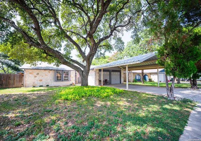 Photo 4 of Single family home for sale at 4647 Harpers Bnd, San Antonio, TX 78217 | MLS# 2006962 | Listing updated on 2026-09-17
