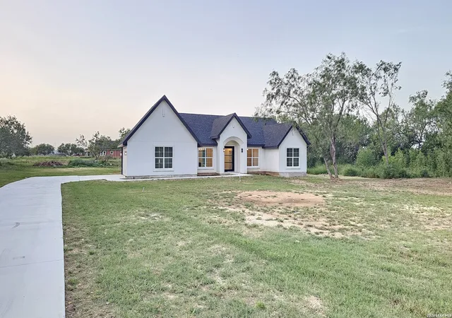 Photo 2 of Single family home for sale at 9849 Vista Cir, San Antonio, TX 78263 | MLS# 2006963 | Listing updated on 2026-08-18