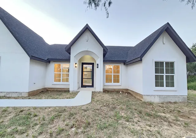 Photo 3 of Single family home for sale at 9849 Vista Cir, San Antonio, TX 78263 | MLS# 2006963 | Listing updated on 2026-08-18