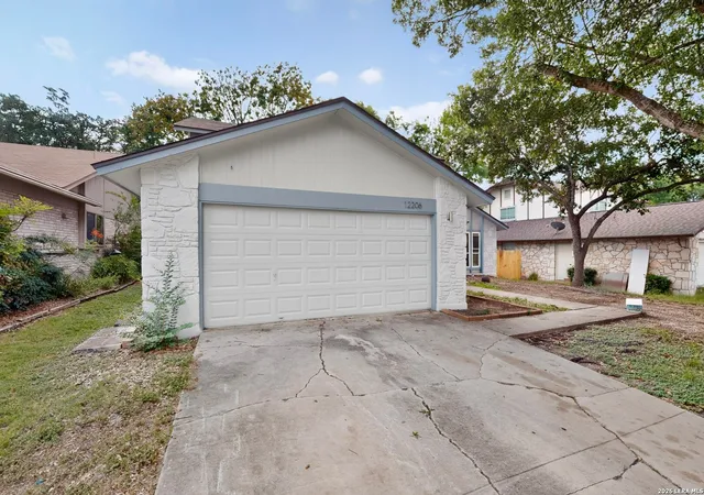Photo 3 of Single family home for sale at 12206 Autumn Vista St, San Antonio, TX 78249 | MLS# 2006964 | Listing updated on 2026-09-13