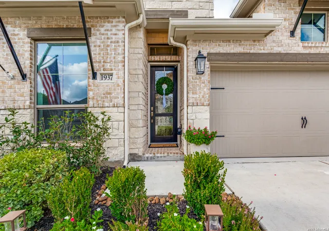 3rd image of 1937 Creekview, Seguin, TX 78155 | MLS# 2006997