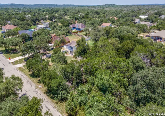 13th image of 866 Deep Water Dr, Spring Branch, TX 78070 | MLS# 2007005
