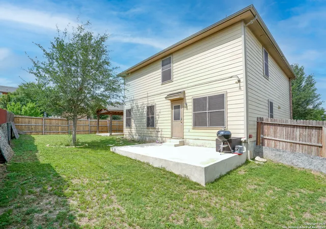 Photo 4 of Single family home for sale at 11210 Star Vis, San Antonio, TX 78221 | MLS# 2007023 | Listing updated on 2026-09-17
