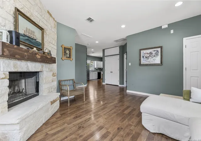 3rd image of 1296 Hedgestone, Canyon Lake, TX 78133 | MLS# 2007031