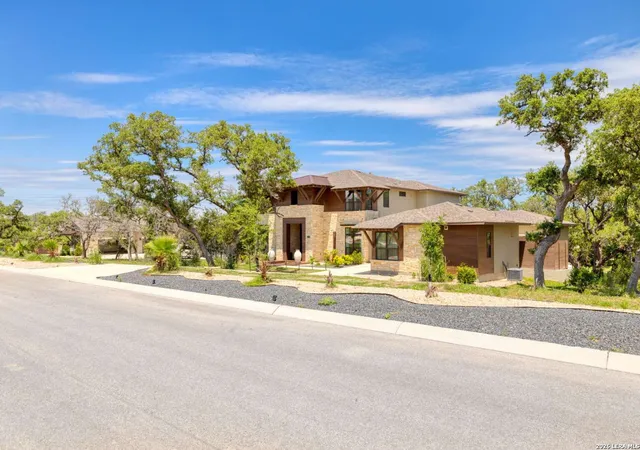 Photo 3 of Mansion for sale at 118 Madrone Trl, Boerne, TX 78006 | MLS# 2007034 | Listing updated on 2026-08-19
