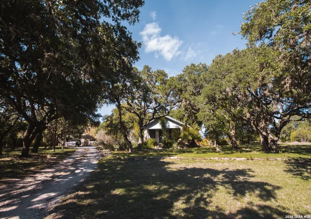 Photo 3 of Single family home for sale at 7087 Dietz Elkhorn Rd, Boerne, TX 78015 | MLS# 2007056 | Listing updated on 2026-08-19