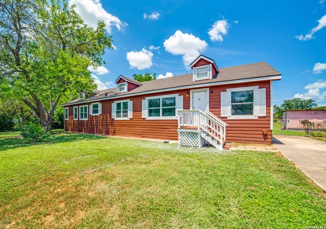 3rd image of 16527 County Road 283, San Antonio, TX 78253 | MLS# 2007057