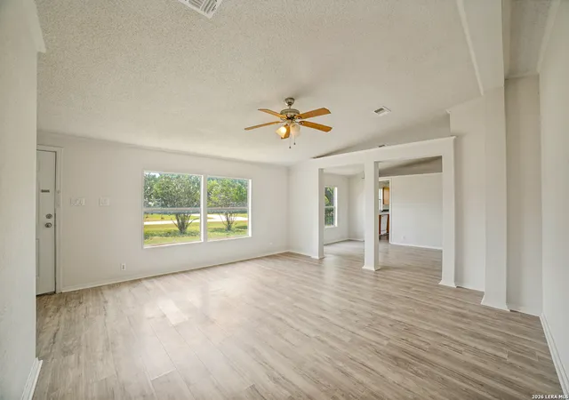 4th image of 16527 County Road 283, San Antonio, TX 78253 | MLS# 2007057