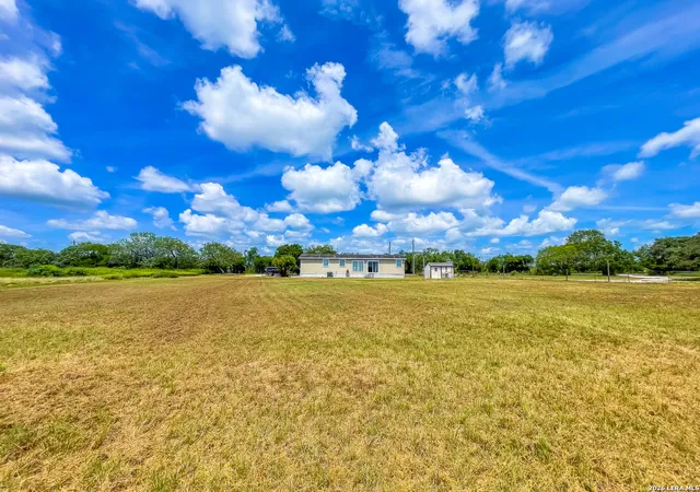 Photo 3 of Sale Pending at 2161 Fm 888, Beeville, TX 78102 | MLS# 2007060 | Listing updated on 2026-10-07