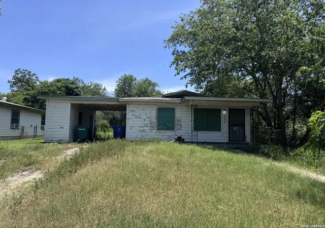 Photo 1 of Single family home for sale at 114 Calmar Ct, San Antonio, TX 78220 | MLS# 2007061 | Listing updated on 2026-09-18