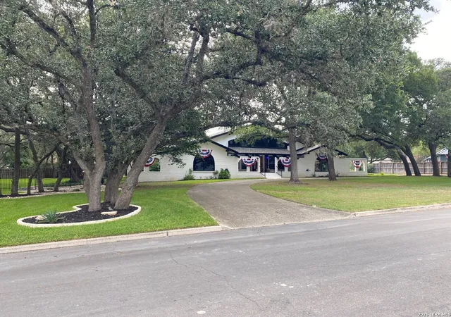 2nd image of 29616 No Le Hace Dr, Fair Oaks Ranch, TX 78015 | MLS# 2007064