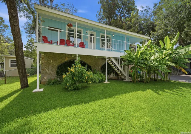 2nd image of 429 Laguna Vista, Seguin, TX 78155 | MLS# 2007068