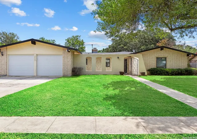 Single family home for sale at 12322 La Albada St, San Antonio, TX 78233 | MLS# 2007072