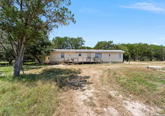 Photo 1 of Single family home for sale at 404 Camino Real Rd, Kerrville, TX 78028 | MLS# 2007091 | Listing updated on 2026-08-19