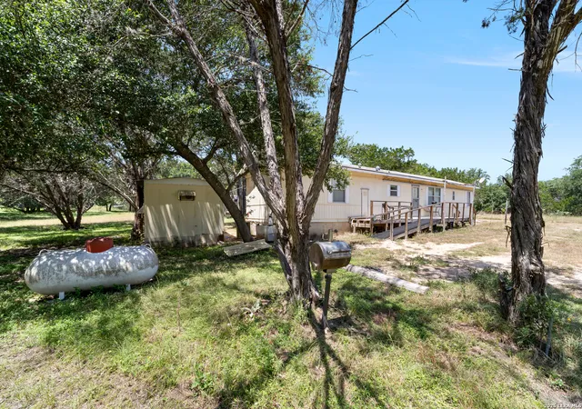 Photo 2 of Single family home for sale at 404 Camino Real Rd, Kerrville, TX 78028 | MLS# 2007091 | Listing updated on 2026-08-19