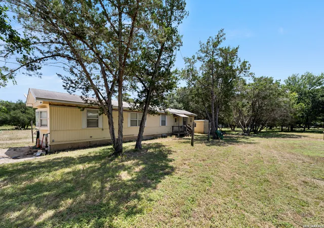Photo 3 of Single family home for sale at 404 Camino Real Rd, Kerrville, TX 78028 | MLS# 2007091 | Listing updated on 2026-08-19