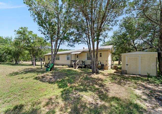 Photo 4 of Single family home for sale at 404 Camino Real Rd, Kerrville, TX 78028 | MLS# 2007091 | Listing updated on 2026-08-19