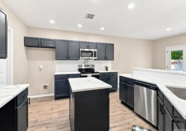 Photo 4 of Single family home for sale at 54 Lockspring, San Antonio, TX 78254 | MLS# 2007095 | Listing updated on 2026-09-17