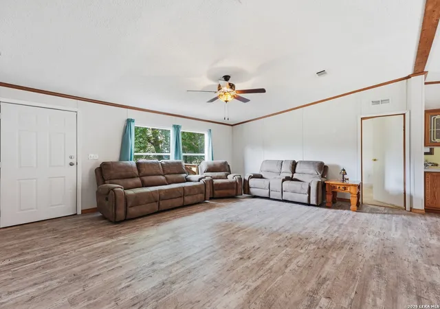 Photo 3 of Single family home for sale at 718 Oak Dr, Bandera, TX 78003 | MLS# 2007098 | Listing updated on 2026-08-16