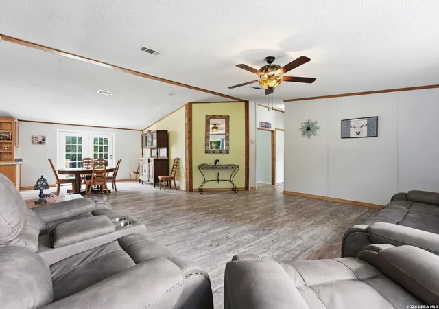 Photo 4 of Single family home for sale at 718 Oak Dr, Bandera, TX 78003 | MLS# 2007098 | Listing updated on 2026-08-16