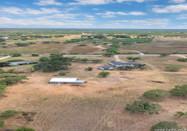Photo 4 of Sale Pending at 366 County Road 2755, Bigfoot, TX 78005 | MLS# 2007130 | Listing updated on 2026-09-01