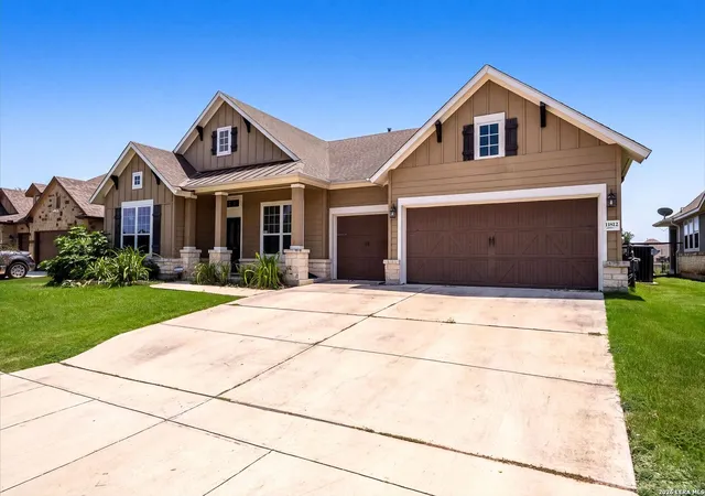 Photo 3 of Sale Pending at 11812 Field Bnd, Schertz, TX 78154 | MLS# 2007147 | Listing updated on 2026-09-08