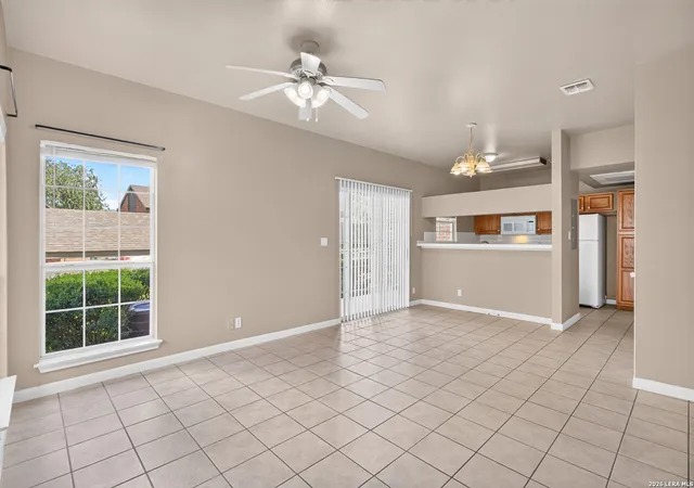 Photo 4 of Condo for sale at 36 Chapel Hill Cir #36, San Antonio, TX 78240 | MLS# 2007148 | Listing updated on 2026-09-11