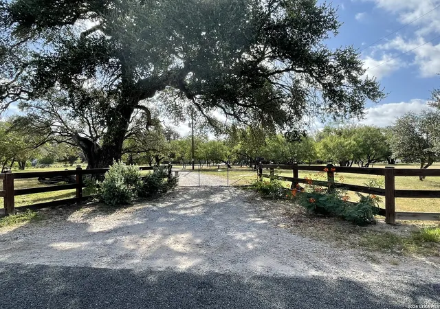 2nd image of 574 County Road 660, Devine, TX 78016 | MLS# 2007154