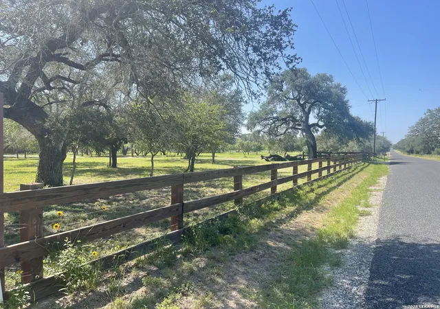 3rd image of 574 County Road 660, Devine, TX 78016 | MLS# 2007154