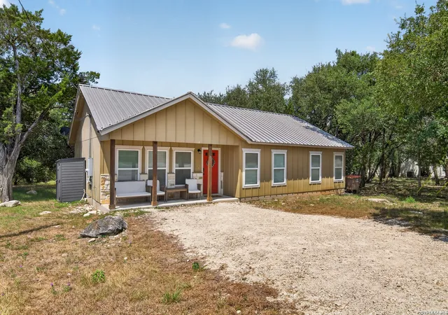 2nd image of 639 Rimrock Cv, Spring Branch, TX 78070 | MLS# 2007155